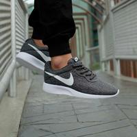nike tanjun grey trainers