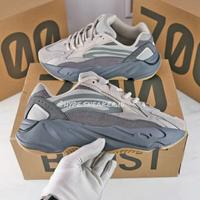 yeezy 700 boost tephra