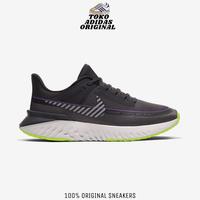 nike legend react trainers