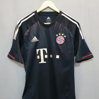 FC Bayern München orginal Flock Sarr 20 Away 2020/21 Gr.164 XXXL FC Bayern München orginal Flock Sarr 20 Away 2020/21 Gr.164 XXXL