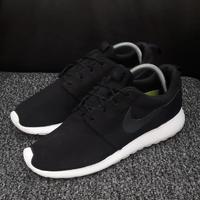 roshe one sneaker