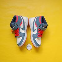 white jordan 1 junior