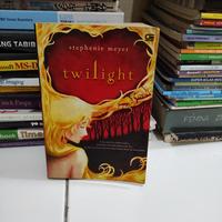 BUKU TWILIGHT - Stephenie Meyer