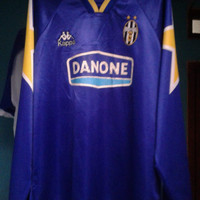 baju bola juventus lengan panjang