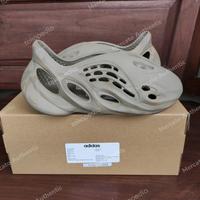 yeezy foam runner 700