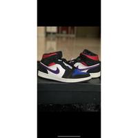 jordan 1 mid top 3 on feet