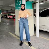 Mom Jeans Model Terkini June 2022
