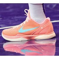 pale green nike trainers