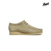 tan wallabees