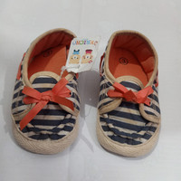 Sepatu Prewalk Cewe size 3