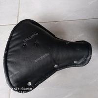 Sadel sepeda jengki ukuran 26 bahan besi tebal