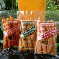 Camilan kue GUMPUR tiga saudara khas Wonosobo, 200 gram, renyah a