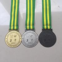MEDALI BADMINTON KEREN