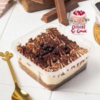 Tiramisu Cake