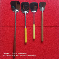 Spatula Sutil Susruk Alat Penggorengan Gagang Kayu
