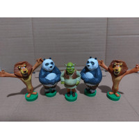 Mainan Figur Karakter Kartun