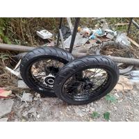 rakitan supermoto crf 150 l ring 17 warna hitam ukur 300 350 ban baru