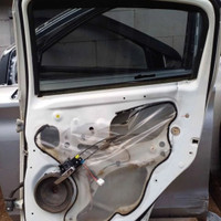 Pintu Belakang Suzuki Mirage ( Copotan ) Set Kaca