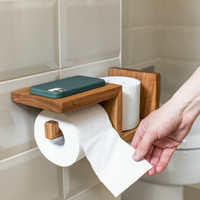 gantungan kayu tissu toilet