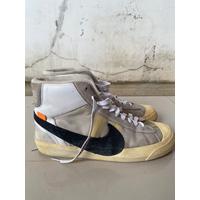 Sepatu nike blazer mid off white