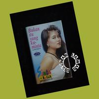 Kaset Sinta Bella - Bukan Itu Yang Kuminta (Mulus)