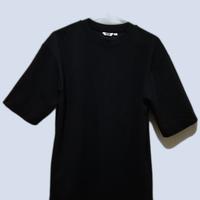 Dapat 2 Kaos Oversized Uni*lo Original Hitam dan Biru Garis