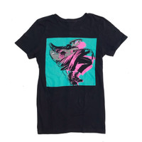 Gorillaz 2-D Playing Guitar Graphic Band T-Shirt tee Pink Size Adult M  Tag Cut Pacific made in haiti Back print Gorillaz Size M  PxL : 63 x 41 cm