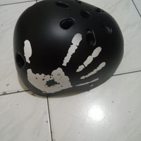 Tersedia HELM SEPEDA DEWASA MOTIF JARI 5 UKURAN XXL DAN XL