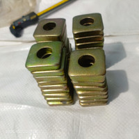 Ring plat washer kotak untuk baut M16 lebar 39x39mm tebal 9,5mm warna gold promo termurah barang impor