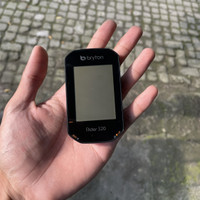 Bryton rider 320 gps bike computer