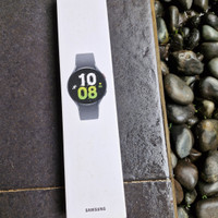 Samsung Galaxy Watch 5 Watch5 Graphite 44mm 44 mm Original garansi BELI BARU TIDAK JADI PAKAI hanya di coba untuk di test fungsi