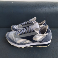 Sepatu second original Reebok aztec size 36