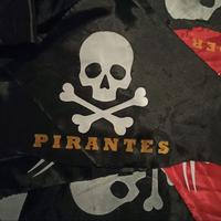 layangan segitiga pirates layang layang dari kain