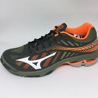 mizuno wave lightning z4 low