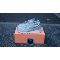 fog skylon white