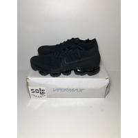 triple black vapormax
