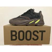 size 4 yeezy 700
