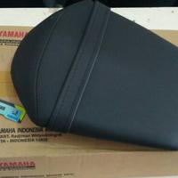 SEPEDA MOTOR AKSESORIS SEPEDA MOTOR JOK BELAKANG R15 V2 LAMA ORIGINAL