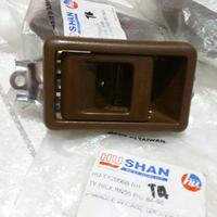 Handel dalam Toyota kijang super warna coklat