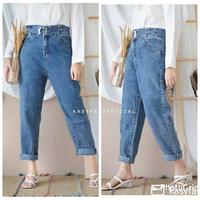 Produk GIRZA BOYFRIEND JEANS HIGHWAIST 6 BUTTON // BEFFIE JEANS HIGH