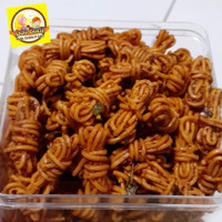 Ready Snack Mie Uwel Pedas Daun Jeruk 250 Gram - Duo Bocil Snack
