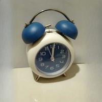 Jam Beker Kring Alarm Bulat F18