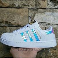superstar holographic