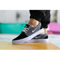 slip on nike skate shoes