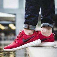 roshe run red