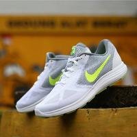 nike revolution 3 womens grey