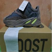 Jual Yeezy 700 Mauve Model \u0026 Desain 