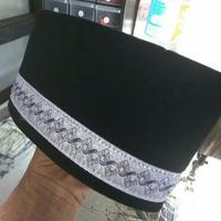 PECI SONGKOK BLUDRU HITAM MOTIF RENDA SIZE 0-9CM kopiah