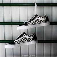 vans old skool checkered blue