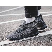adidas mid boost